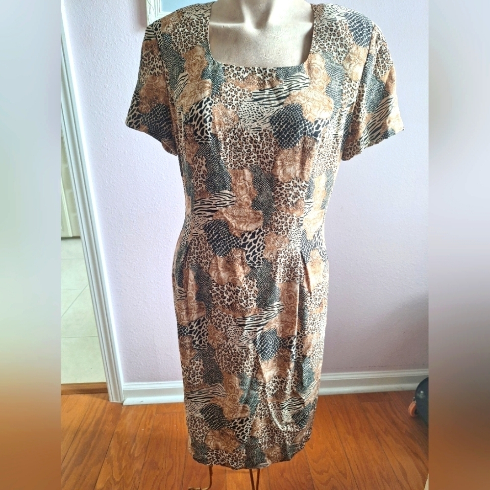Spenser Jeremy Women's petite 10 Animal Print 100% Silk